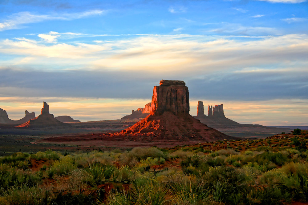 Monument Valley Doré
